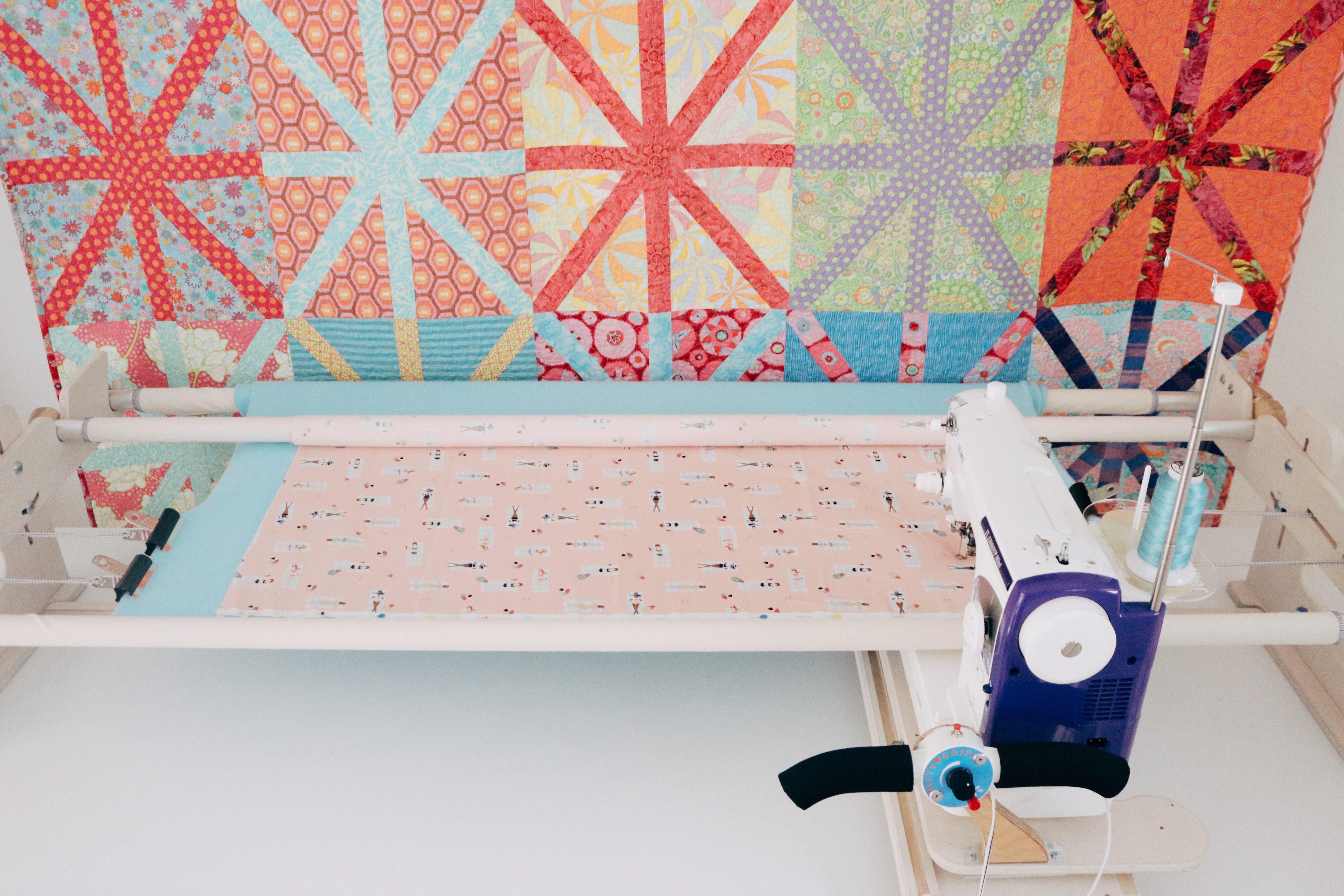 Easily switch between projects with multiple sets of poles. Easily switch between quilting projects with multiple sets of poles.