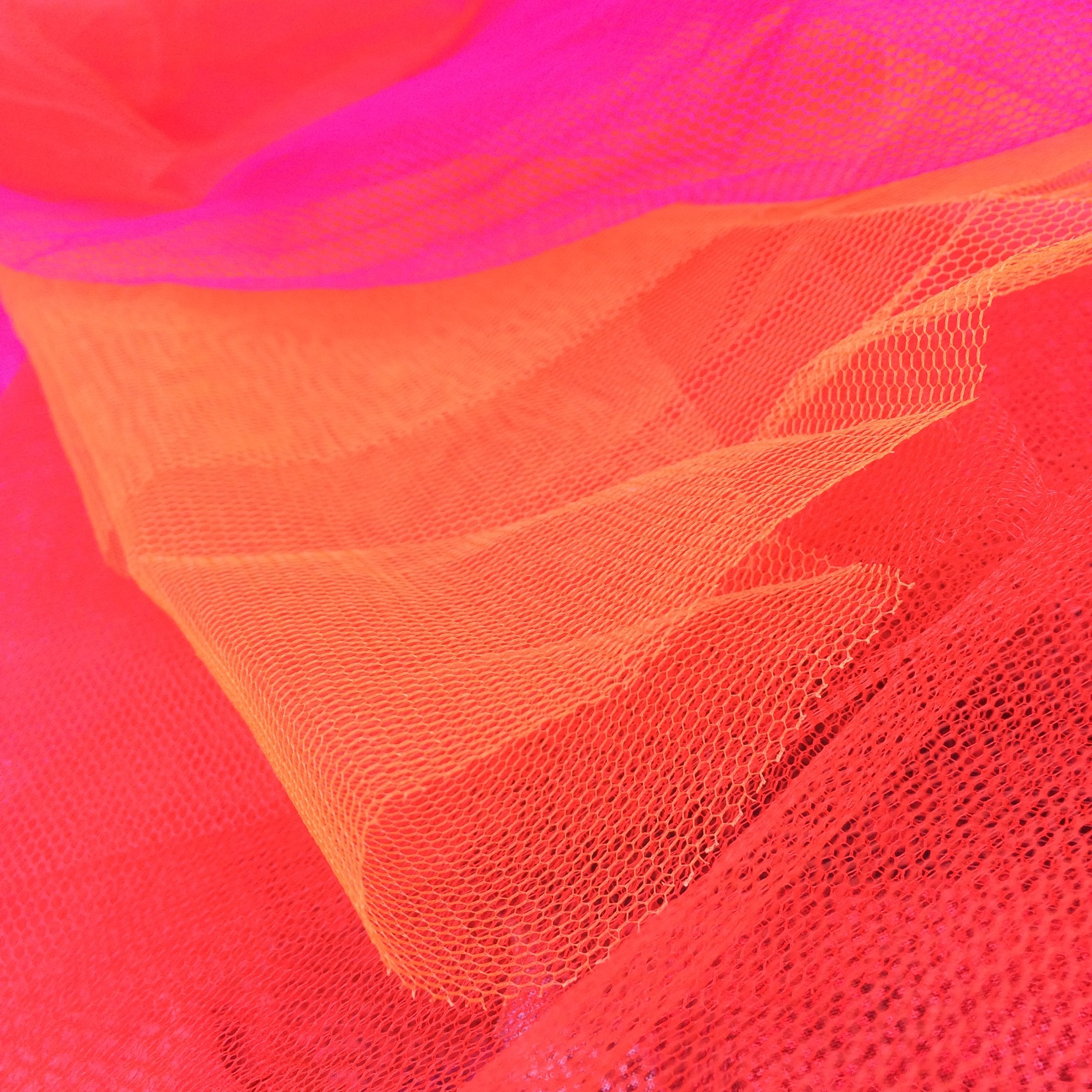 IMG_4166 get some red netting, go from orangy reds all the way to bluey pinks.